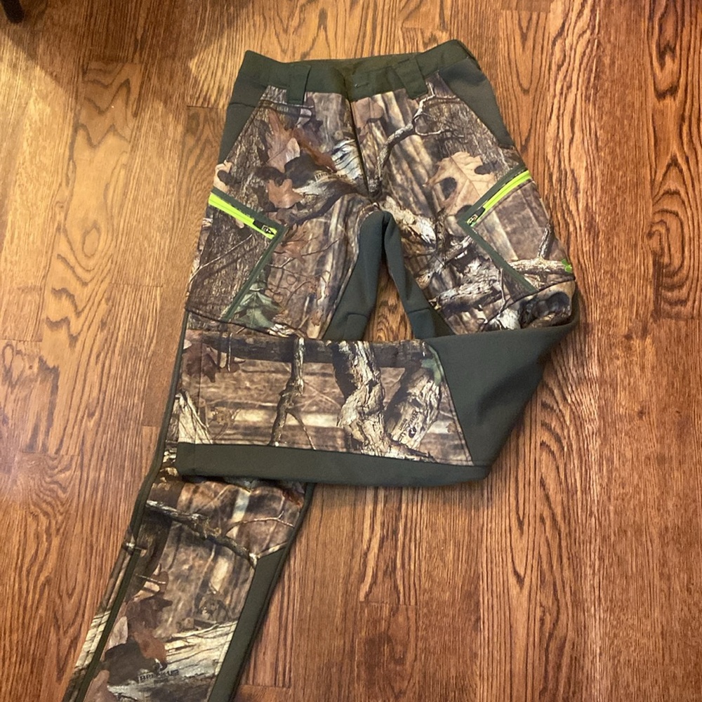 REPOST COPY - NWOT Under ARMOUR Hunting Pants